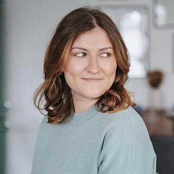 Анна Савас
