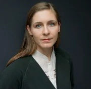 Елінор Каттон
