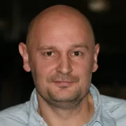 Ерленд Лу