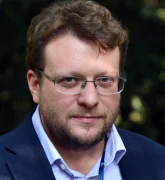 Пітер Померанцев